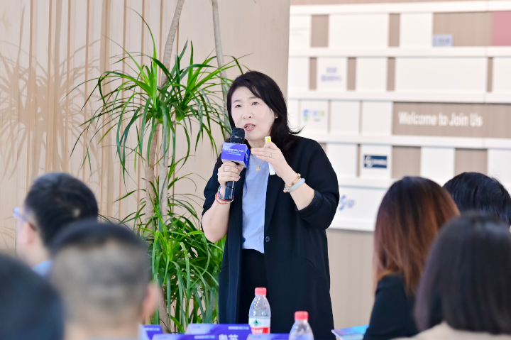 ����������Դ��˾���Ρ�(�й���)�����ٷ���վ-YY SPORTS���ʻ�Ӫҵ�����˳��·���������ҵ�ĳ����˲�����