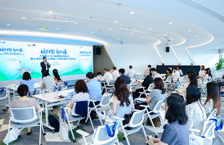 ��������Դ��˾���Ρ�(�й���)�����ٷ���վ-YY SPORTS���еĴ󿵽������˲�˽��ɳ���ֳ�ͼչʾ